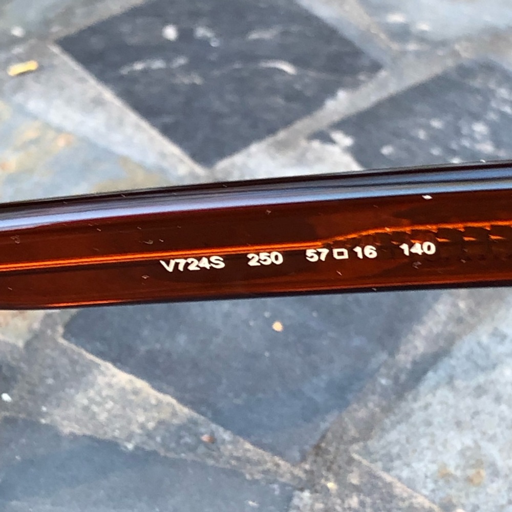 Valentino women’s sunglasses V724S. NWB. - Picture 6 of 8